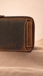 Niche Core Zip Wallet – Walnut