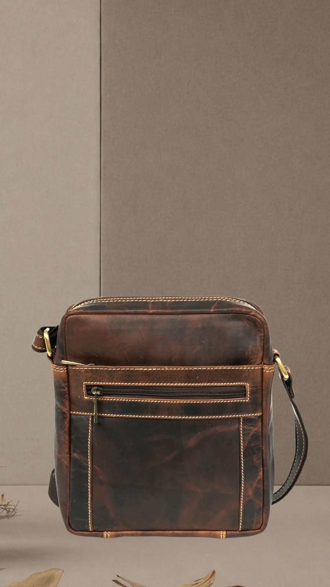 Niche Arco Sling – Dark Brown