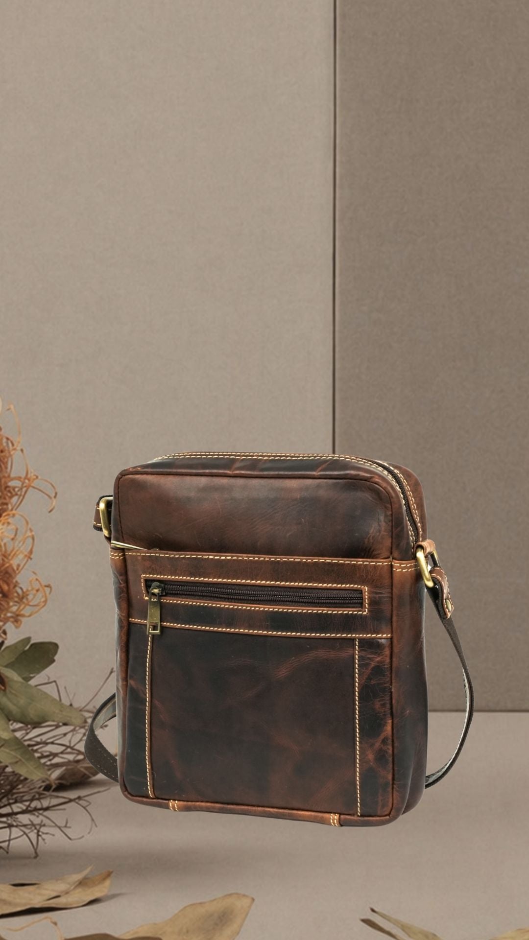 Niche Arco Sling – Dark Brown