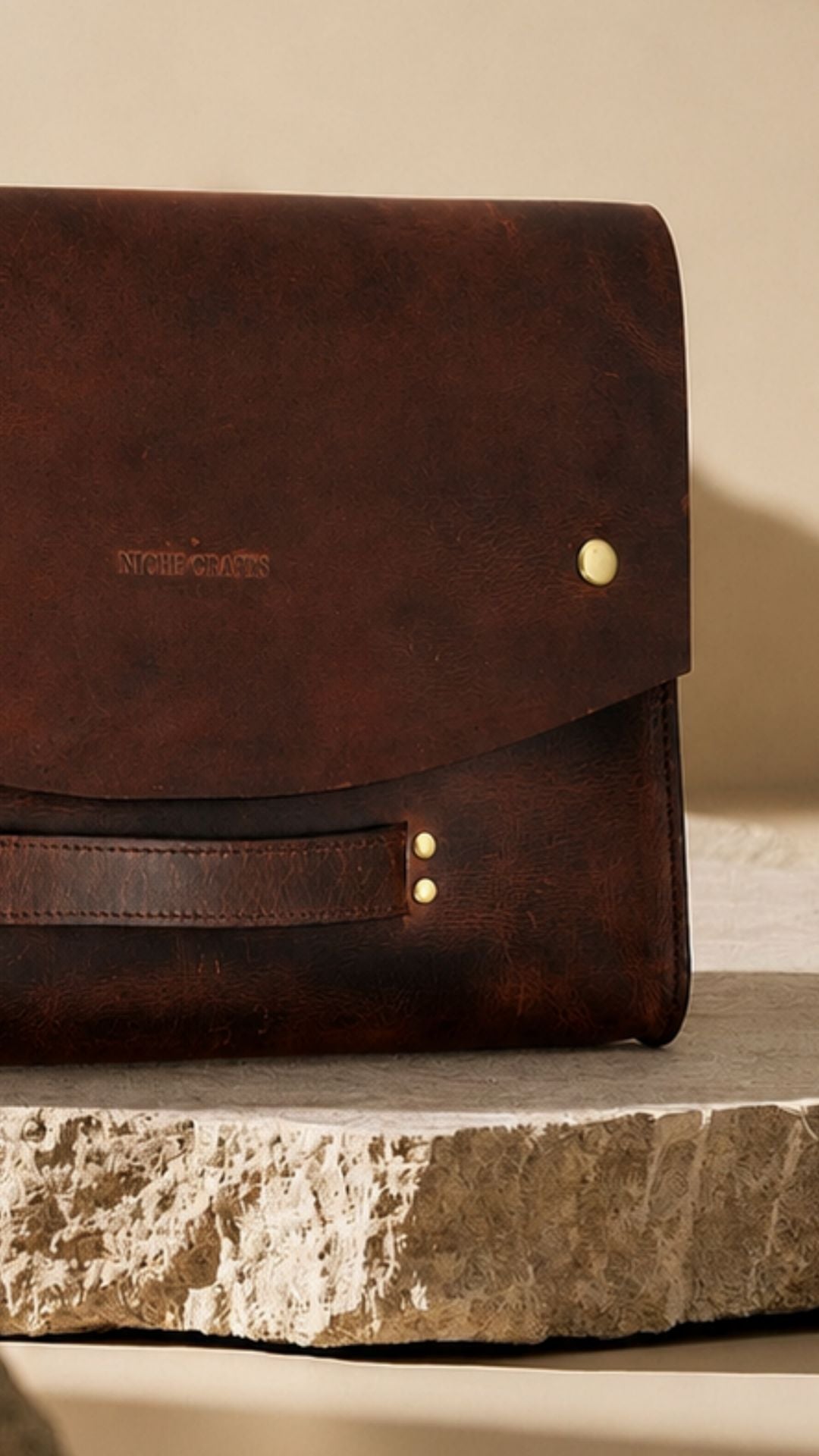 Niche Arco Carry Sleeve – Espresso