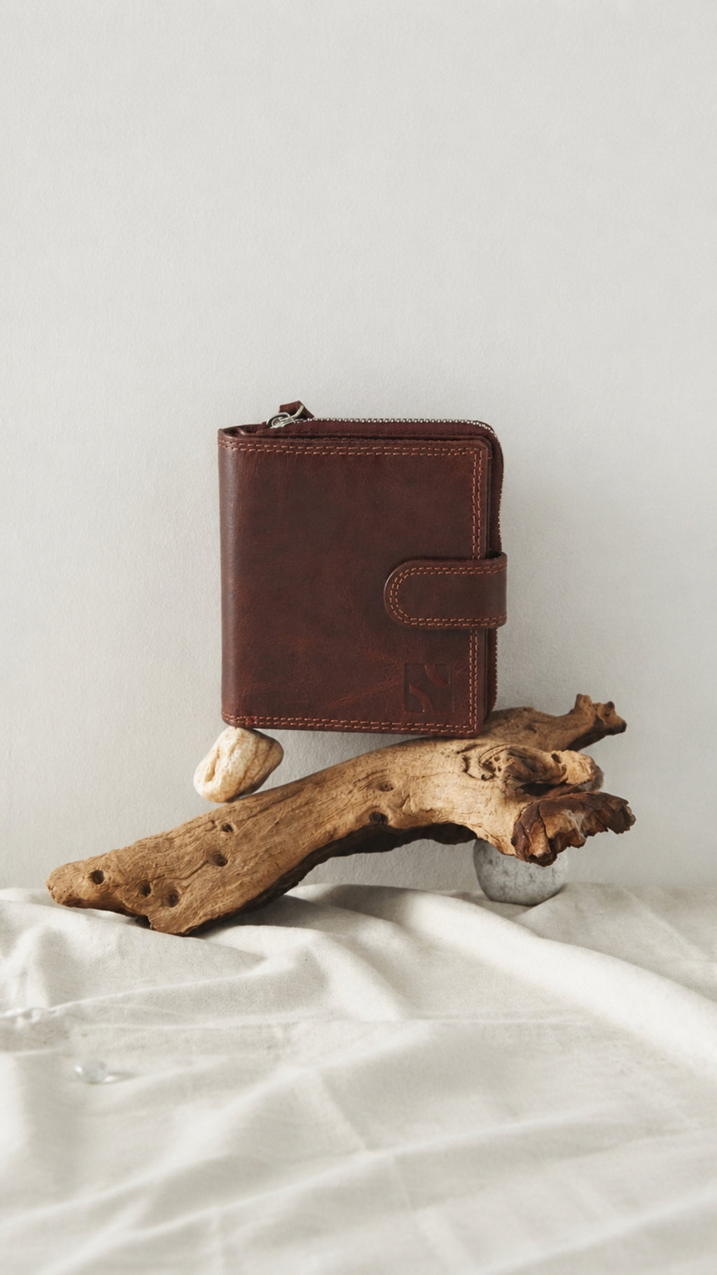 Niche Core Zip Wallet – Espresso