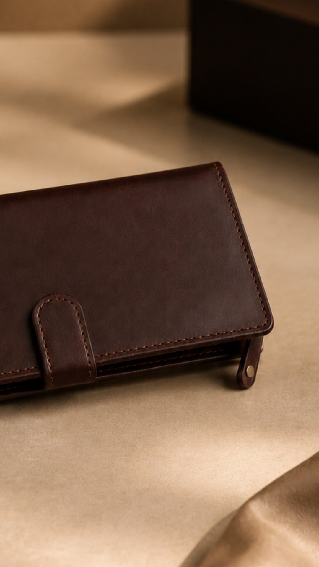 Niche Core Travel Wallet – Espresso