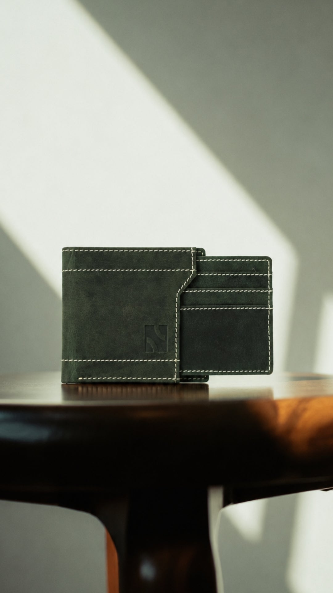 Niche Core Stitch Wallet – Noir